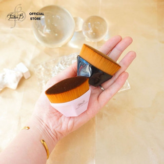Cọ nền Feather B Petal 55 Foundation Brush
