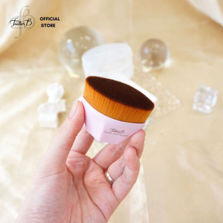 Cọ nền Feather B Petal 55 Foundation Brush