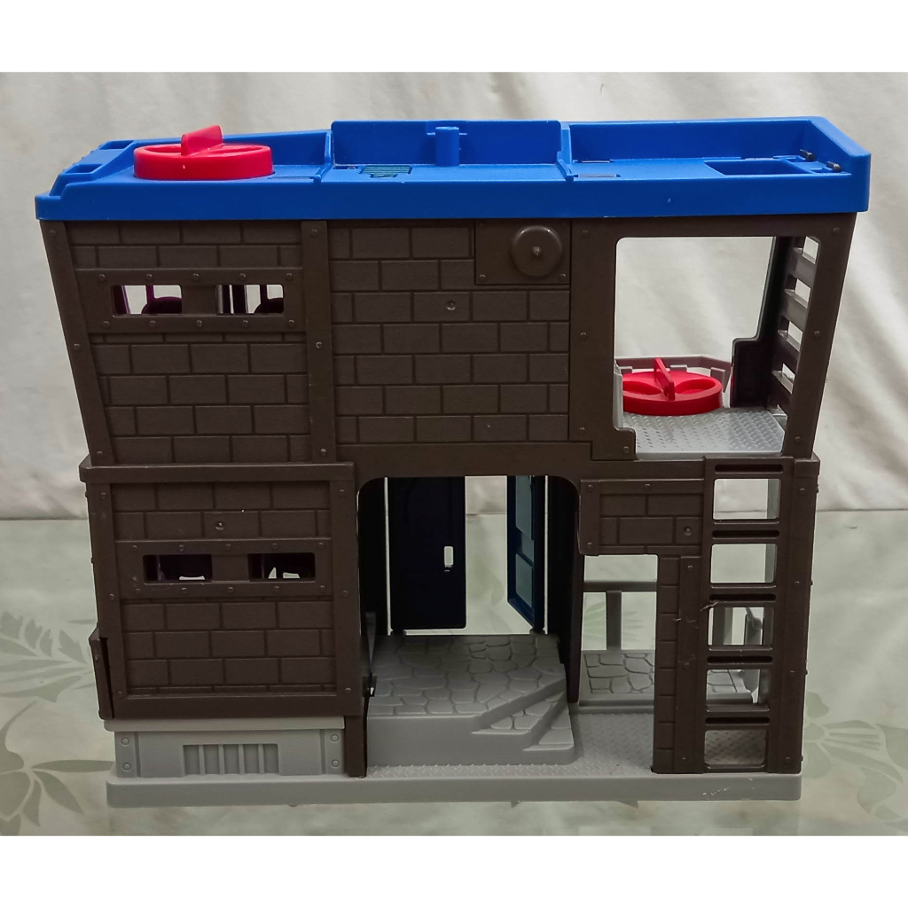 90% Đồ chơi Mô hình nhà tù Batman Gotham City có đèn - thương hiệu Mattel Mỹ