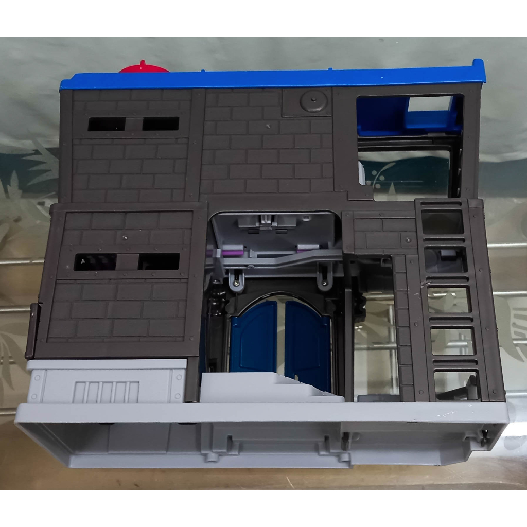 90% Đồ chơi Mô hình nhà tù Batman Gotham City có đèn - thương hiệu Mattel Mỹ