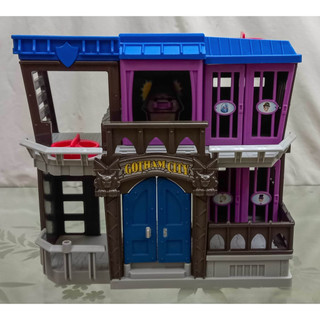 90% Đồ chơi Mô hình nhà tù Batman Gotham City có đèn - thương hiệu Mattel Mỹ