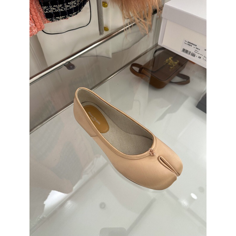Giày bít mũi, giày xẻ mũi chất liệu cao cấp Maison Margiela MM6 2023