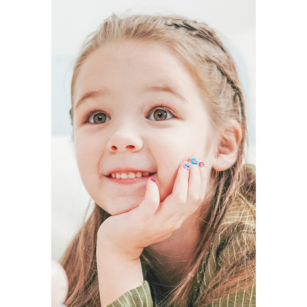 Đồ chơi dán móng tạm thời Nail Sticker 786 chiếc nhiều kích cỡ size hãng TOI cho bé từ 4 tuổi