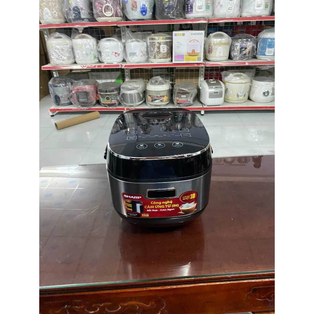 Nồi cơm cao tần Sharp 1.8 lít KS-IH191V-BK - Hàng trưng bày