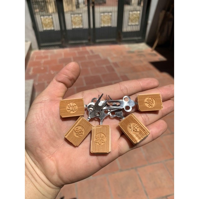 Xiên chuối, xiên trái cây đục laze cho chim vành khuyên giá rẻ. Phụ kiện lồng chim MAIN-86