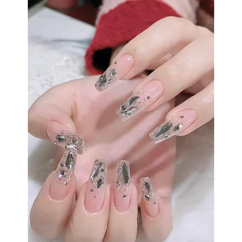 Nail box đính đá sang trọng