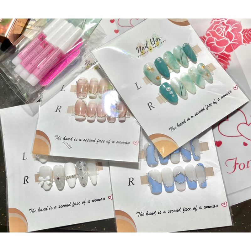Nail box đính đá sang trọng