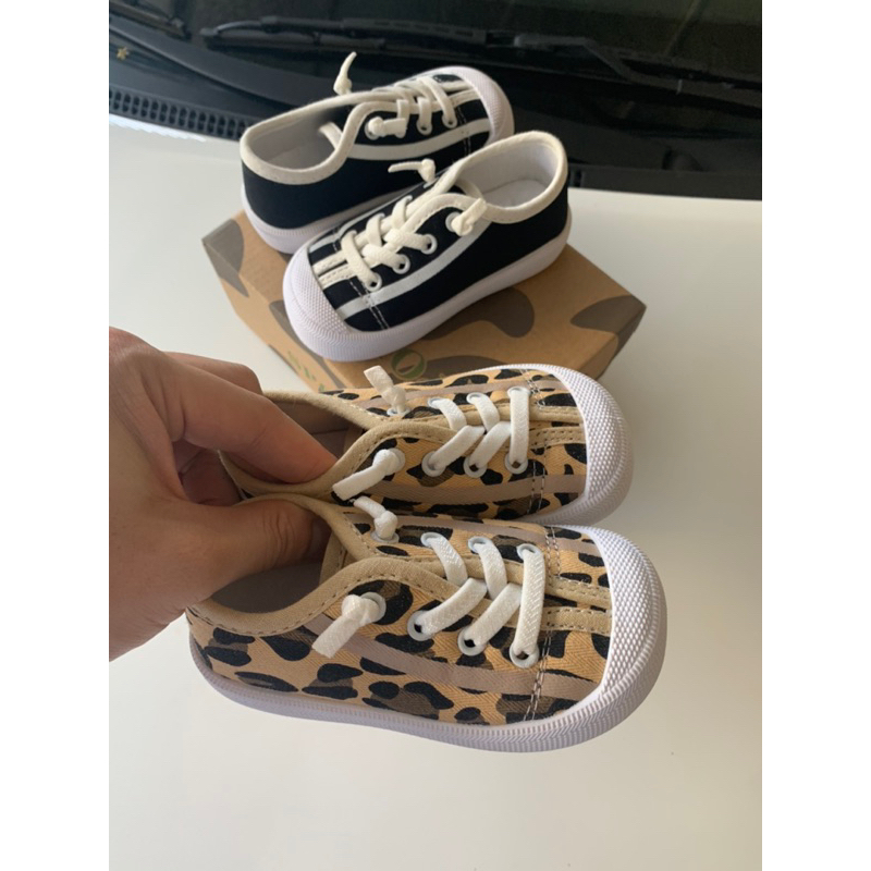 Giày Thể Thao Vải canvas Đế Mềm Thoáng Khí Thời Trang Cho Bé