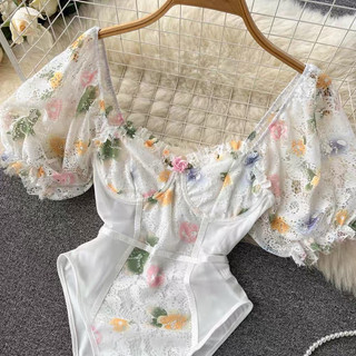 BIKINI MỘT MẢNH HOA