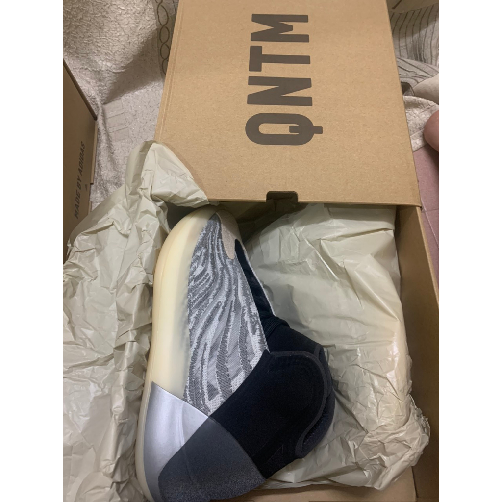 Giày yeezy QNTM bản TRUNG NEW FULLBOX