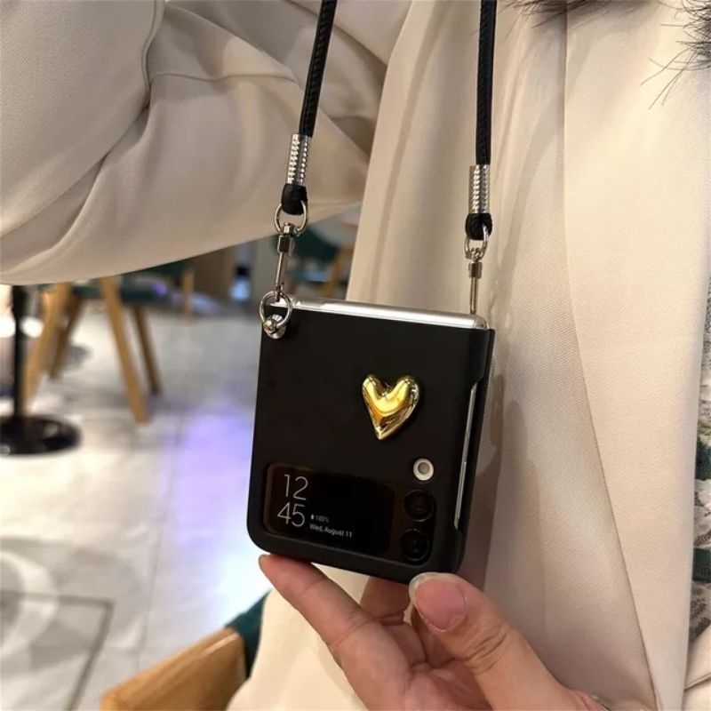Ốp ZFlip 4 - ZFlip 3 - Flip4 - Flip3 - Flip4 5G charm tim gold dễ thương kèm set dây xinh xắn dễ thương