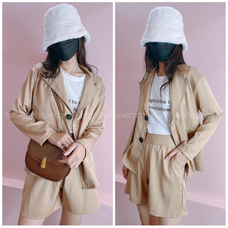 Set áo vest da tay dài kèm áo thun trắng in chữ phối short da