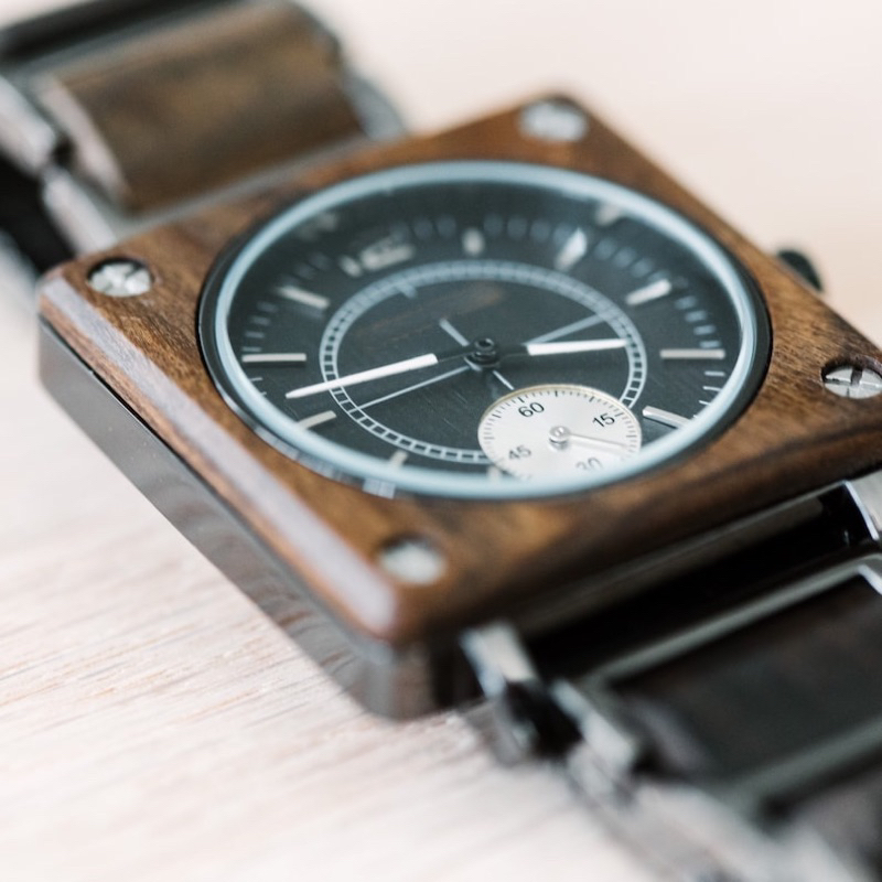 Đồng hồ đeo tay nam vỏ gỗ WoodWatch GR14