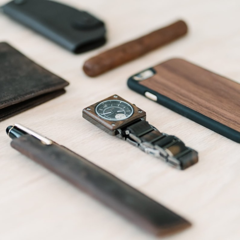 Đồng hồ đeo tay nam vỏ gỗ WoodWatch GR14