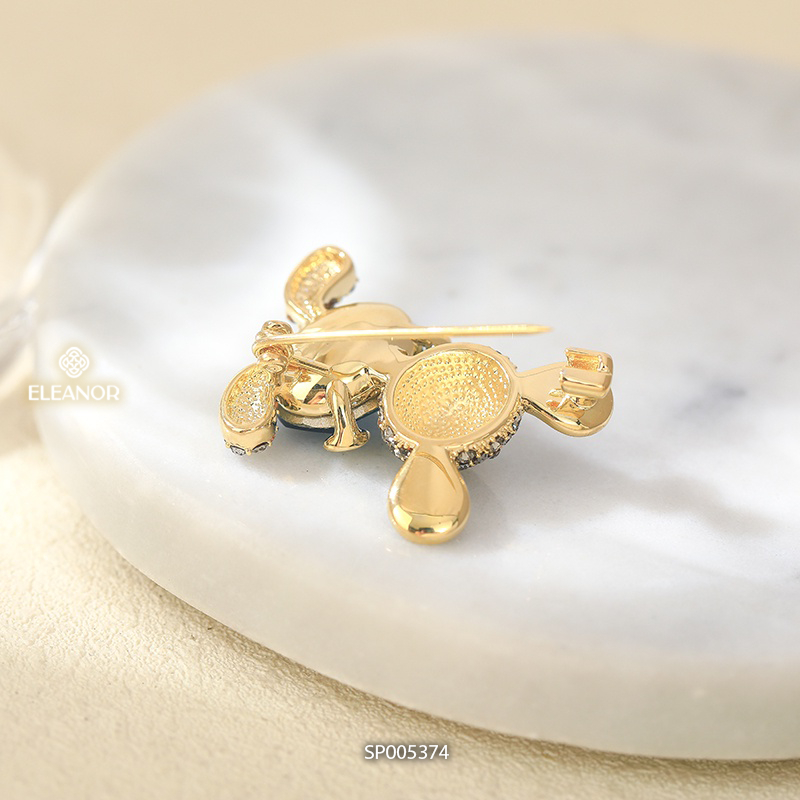 Ghim cài áo nam nữ Eleanor Accessories hình chú chuột đính đá xanh phụ kiện trang sức trẻ trung 5374