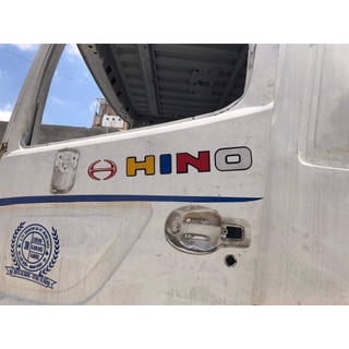 Tem chữ HINO dán xe tải (sl: 1 tem)