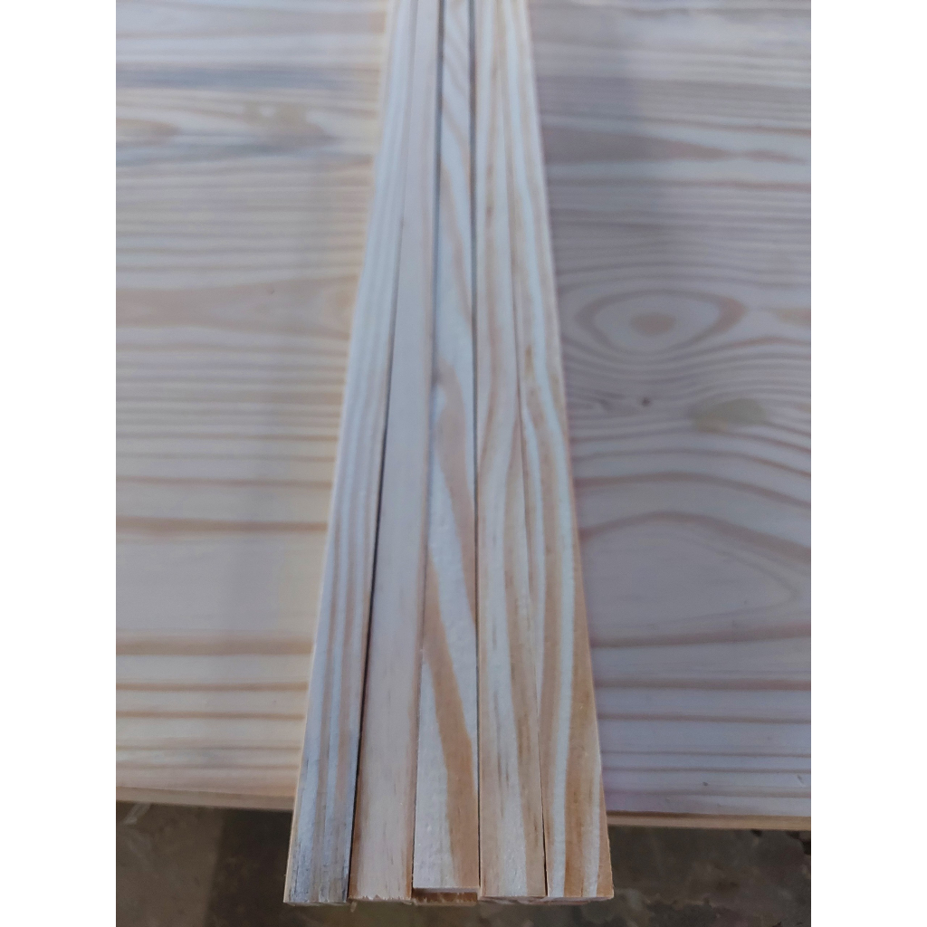 Thanh gỗ thông vuông 1.3cm x 1.3cm x dài 90cm + bào láng mịn 4 mặt