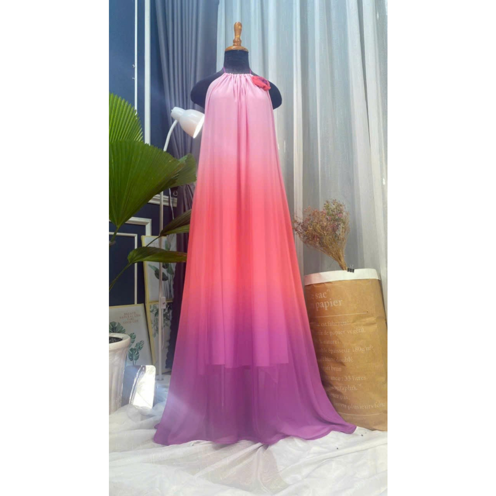 Đầm maxi loang màu hở lưng