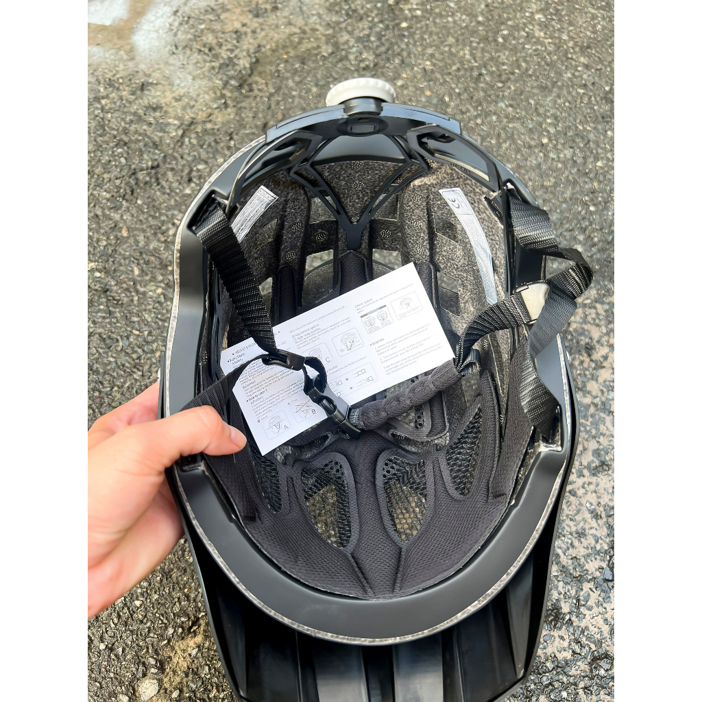 NÓN THỂ THAO BASECAMP MÀU XÁM BẠC GIỐNG MŨ POC 07 CHÍNH HÃNG