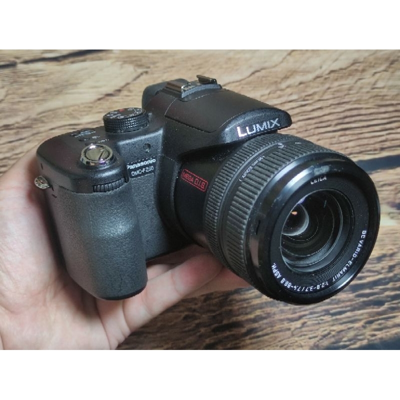 Máy ảnh siêu zoom kỹ thuật số DMC-FZ50