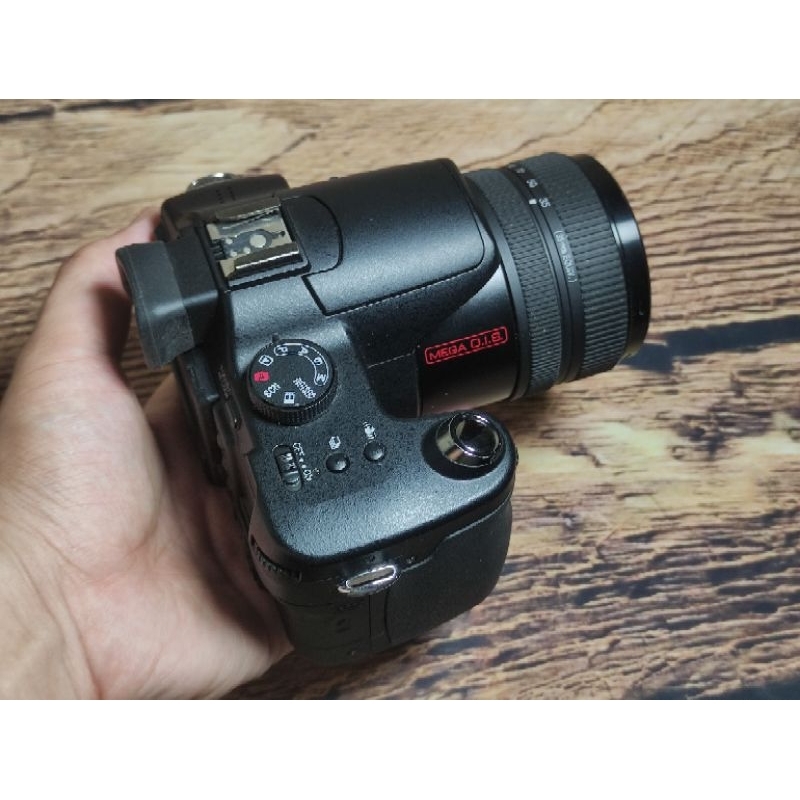 Máy ảnh siêu zoom kỹ thuật số DMC-FZ50