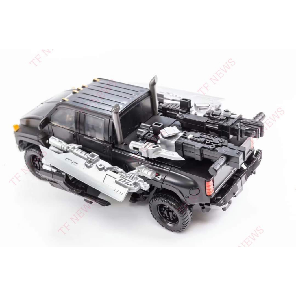 Mô hình IronHide - Baiwei TW-1026 robot biến hình 16cm