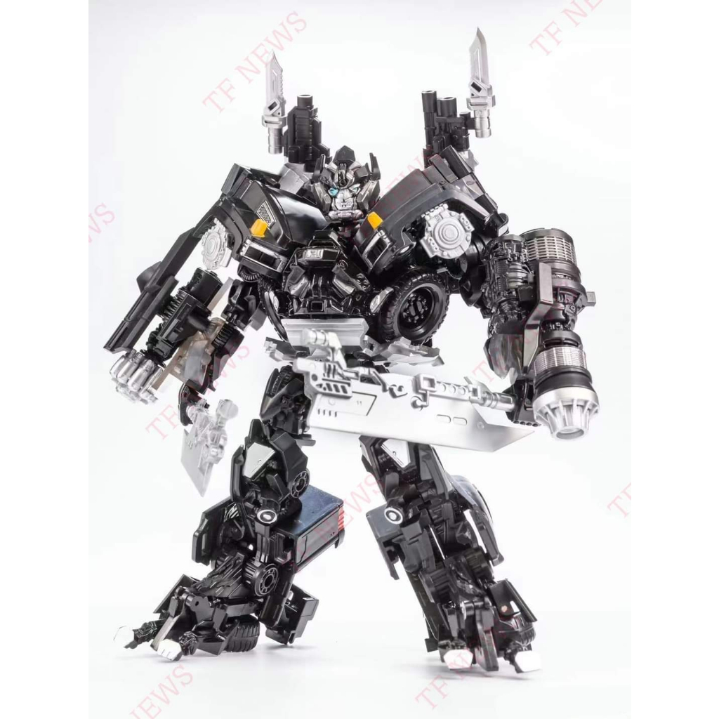 Mô hình IronHide - Baiwei TW-1026 robot biến hình 16cm
