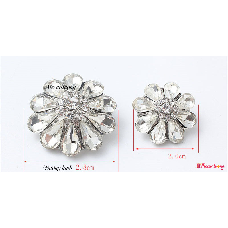 Khuy nút cúc kim loại đính đá kim cương giọt nước hình hoa rất xinh, sang và đẹp