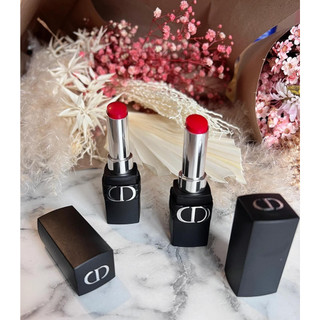 Son djor 𝐑𝐨𝐮𝐠𝐞 𝐅𝐨𝐫𝐞𝐯𝐞𝐫 𝐓𝐫𝐚𝐧𝐬𝐟𝐞𝐫-𝐏𝐫𝐨𝐨𝐟 𝐋𝐢𝐩𝐬𝐭𝐢𝐜𝐤 màu 999 dòng mới ko lem , ko trôi, chống dính cốc/chén/khẩu trang