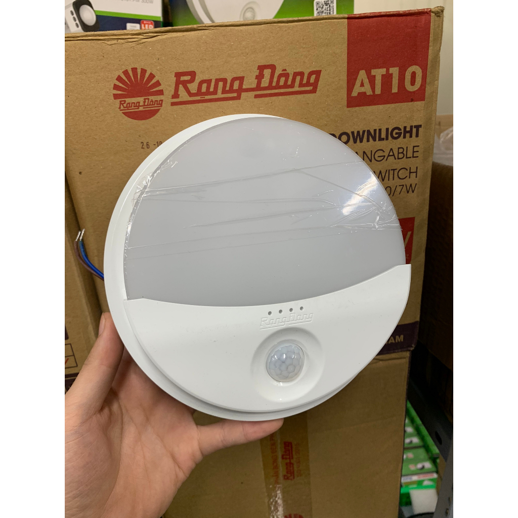 Đèn cảm biến gắn tường Rạng Đông 15w GT16.PIR 180/15W hình tròn