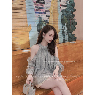 ÁO KHOÉT VAI CỔ YẾM