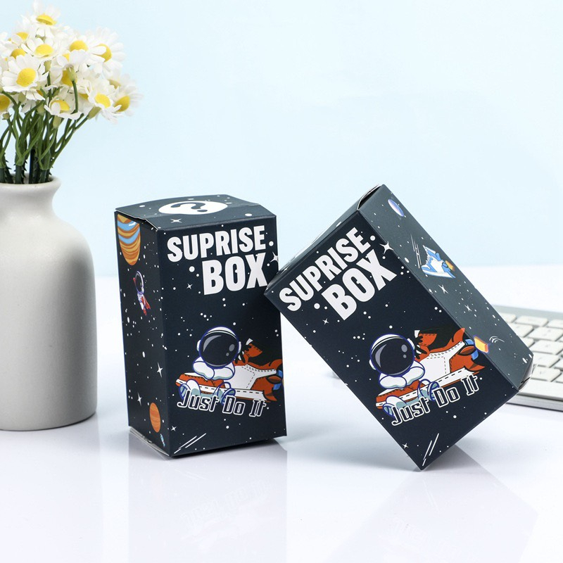 Box Nhân Phẩm Móc Khoá Sneaker Mini Và Nhân Vật Hoạt Hình Suprise Box