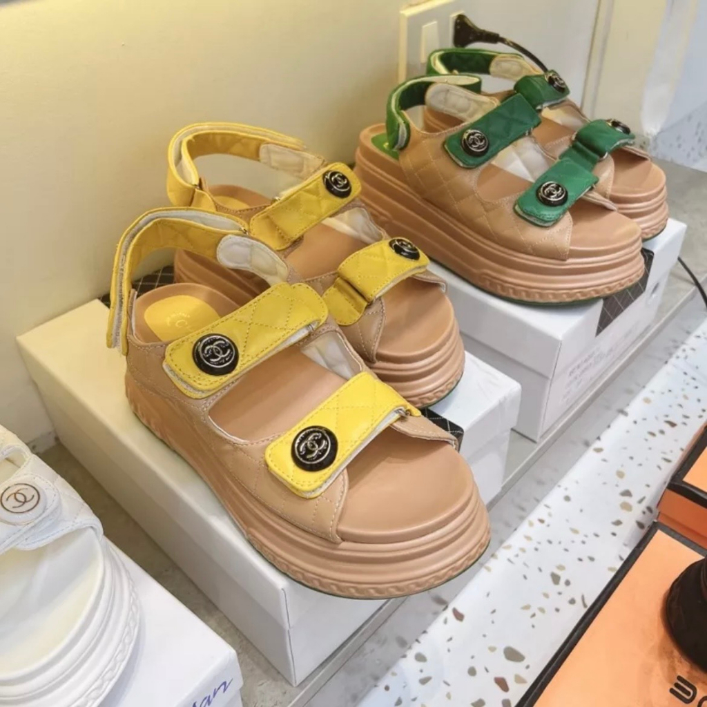 Sandal Bánh Mì Đế Nâu SD2120