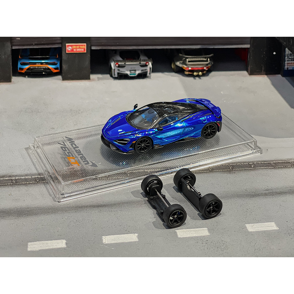 XE MÔ HÌNH MCLAREN 765LT CHROME BLUE,TỶ LỆ 1/64 CM