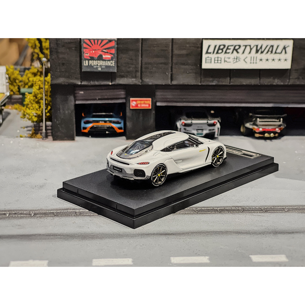 XE MÔ HÌNH KOENIGSEGG GEMERA,TỶ LỆ 1/64 HKM