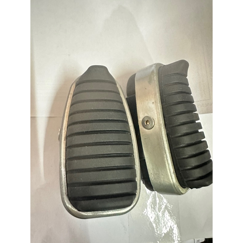 Gác chân kiểu cub 125