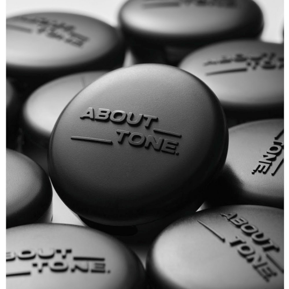 Phấn Phủ Kiểm Soát Dầu Và Làm Mịn Da About Tone Powder Pact 9g