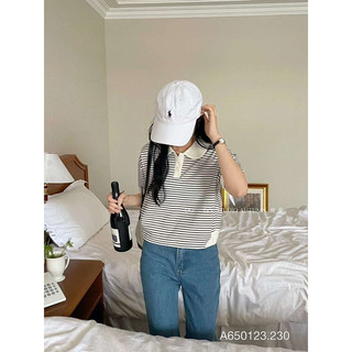 BOO'S STORE ÁO THUN CROPTOP CỔ BẺ