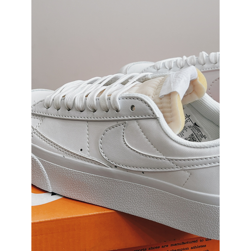Giày thể thao sneaker  BLAZER LOW PLATFORM “White/White” blazer trắng đê cao