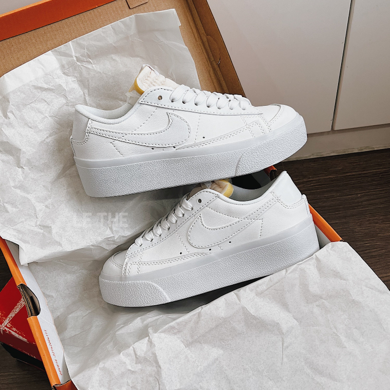 Giày thể thao sneaker  BLAZER LOW PLATFORM “White/White” blazer trắng đê cao
