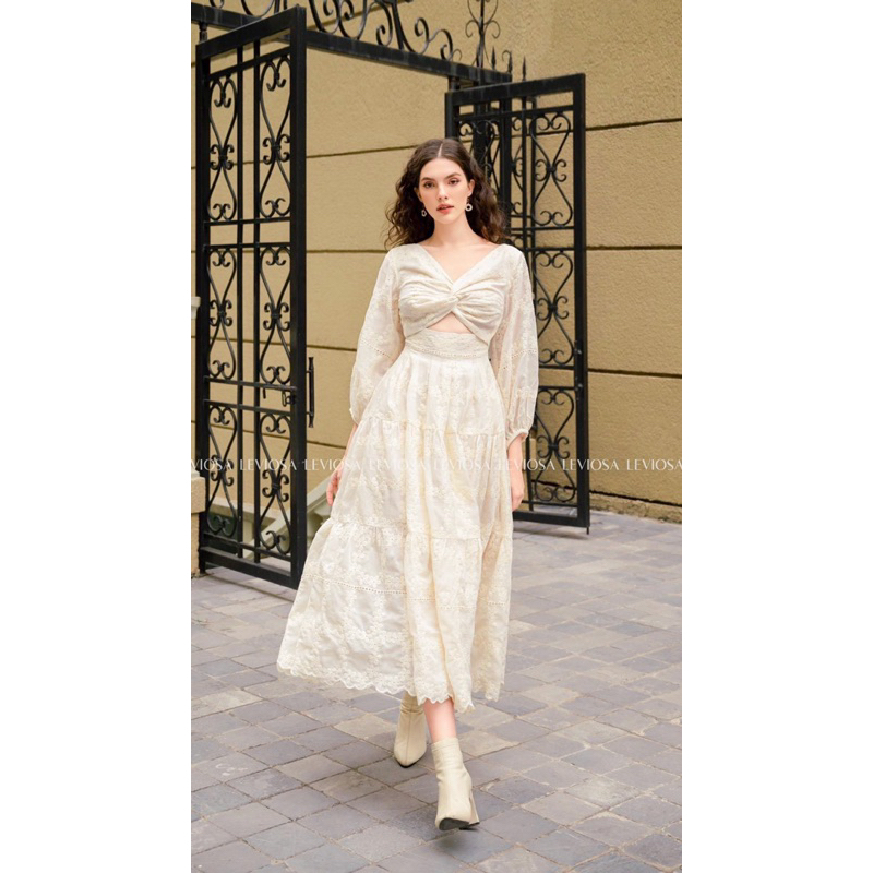 LEVIOSA__váy xoắn ngực thêu hoa