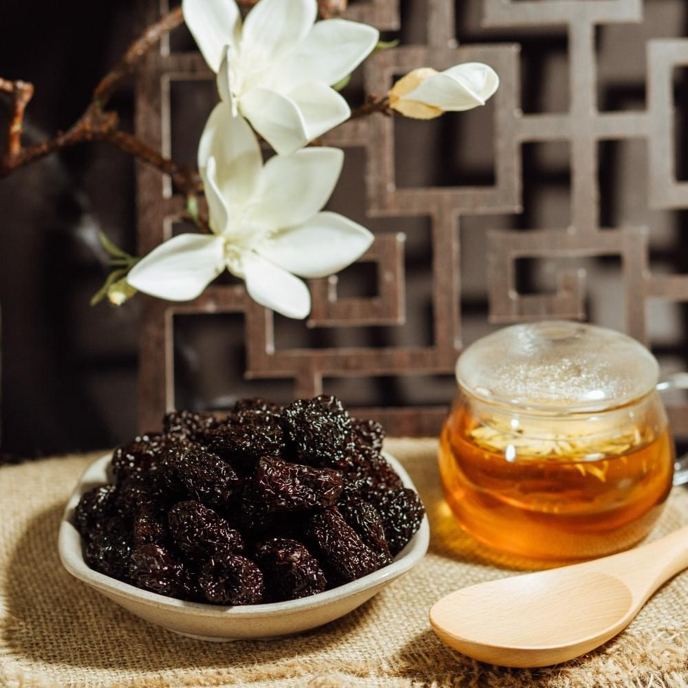 Táo đen sấy dẻo Hộp quà kèm túi xách, Hộp quà đem biếu tặng, mứt táo  dẻo hàng vip TPFOODS Táo tàu khô ăn vặt