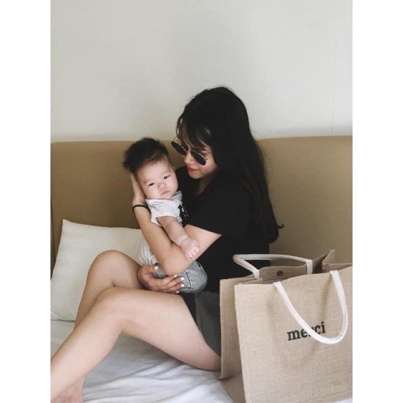 Túi cói Merci đi du lịch loại 1 túi to,lót dày dặn, ko bán hàng loại 2 nhe, có bọc nâu bên ngoài