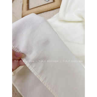 Váy cổ yếm cộc tay