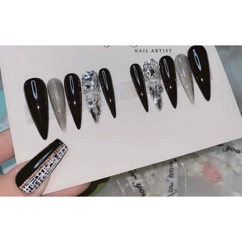 Móng tay giả đính đá thiết kế 10 móng
