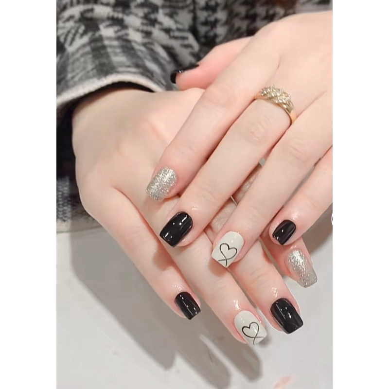Nailbox đen trắng xinh xắn Ms25
