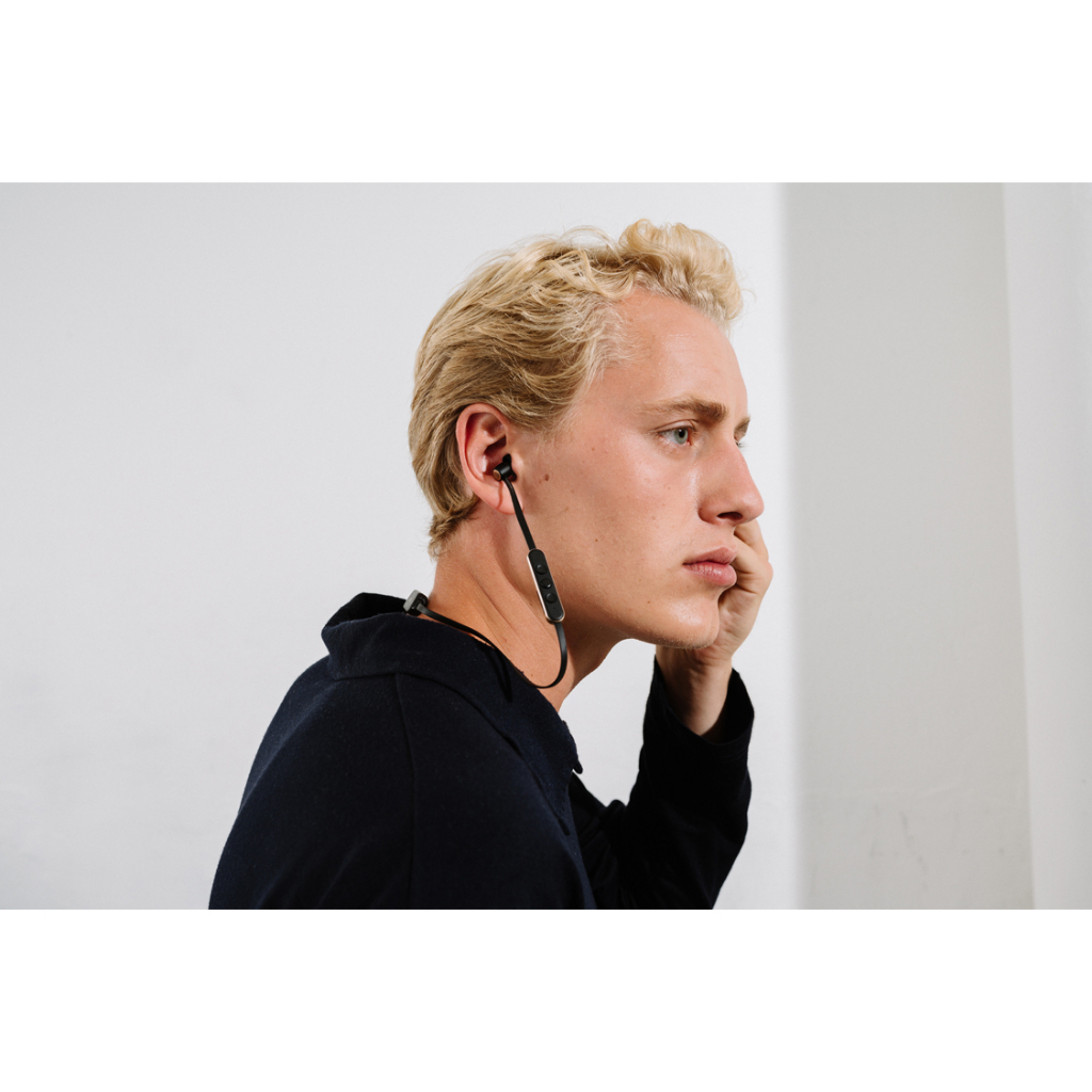 Tai nghe bluetooth Jays a Five màu Black/Gold