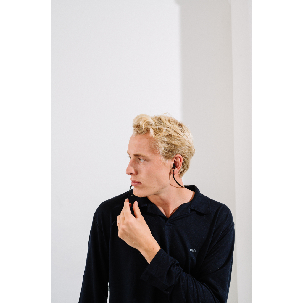 Tai nghe bluetooth Jays a Five màu Black/Gold