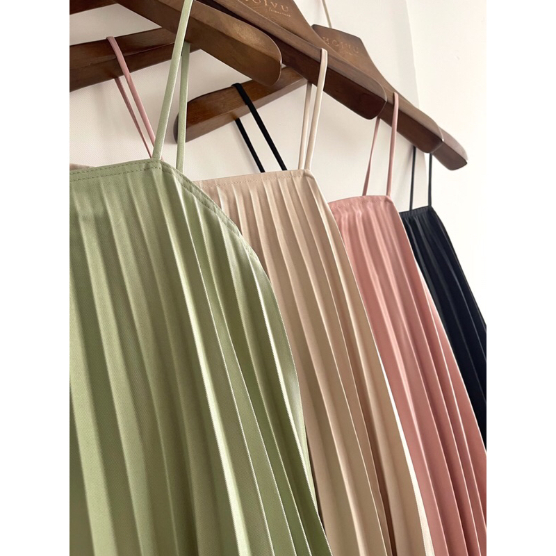 Váy maxi dập li Lindy dress