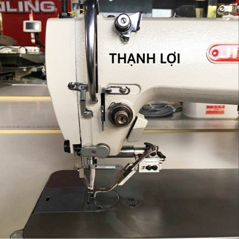 Cử Treo Canh Lề Máy Bước Máy Cào Bơi